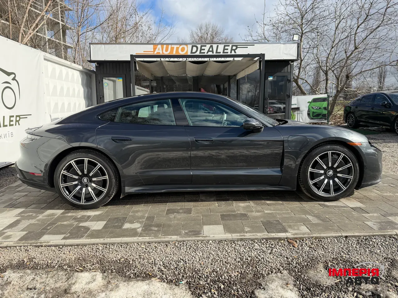 Porsche Taycan - фото 12