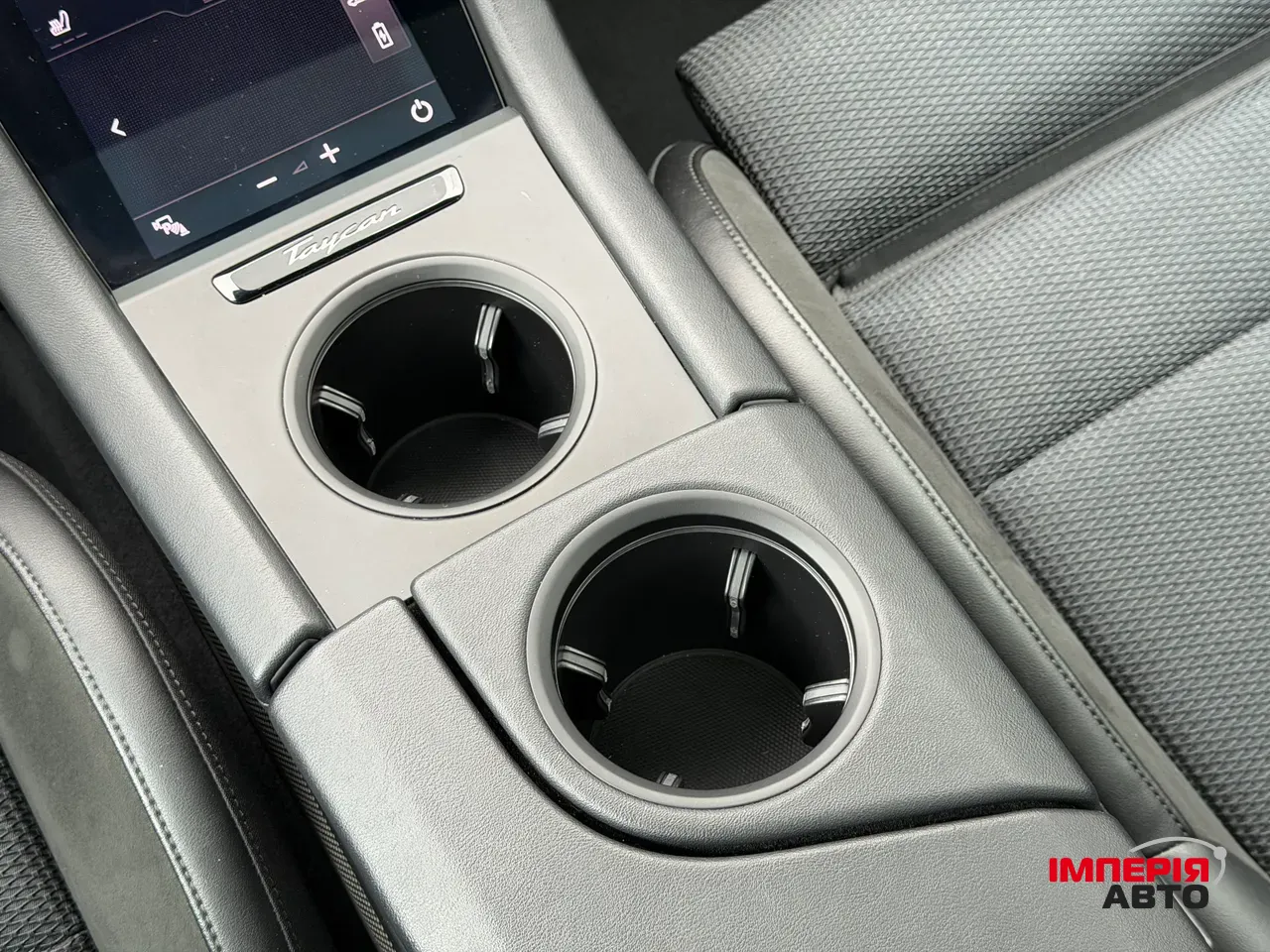 Porsche Taycan - фото 29