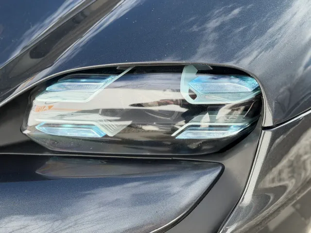 Porsche Taycan - фото 4