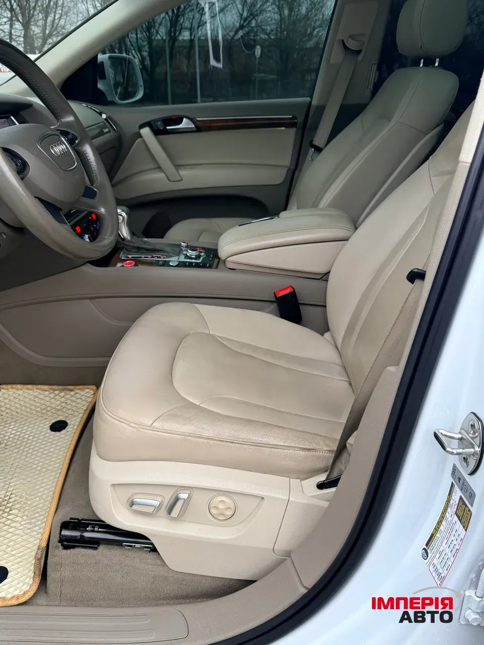 Audi Q7 - фото 24