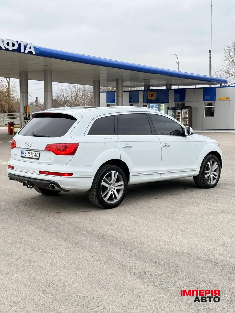 Audi Q7 - фото 14