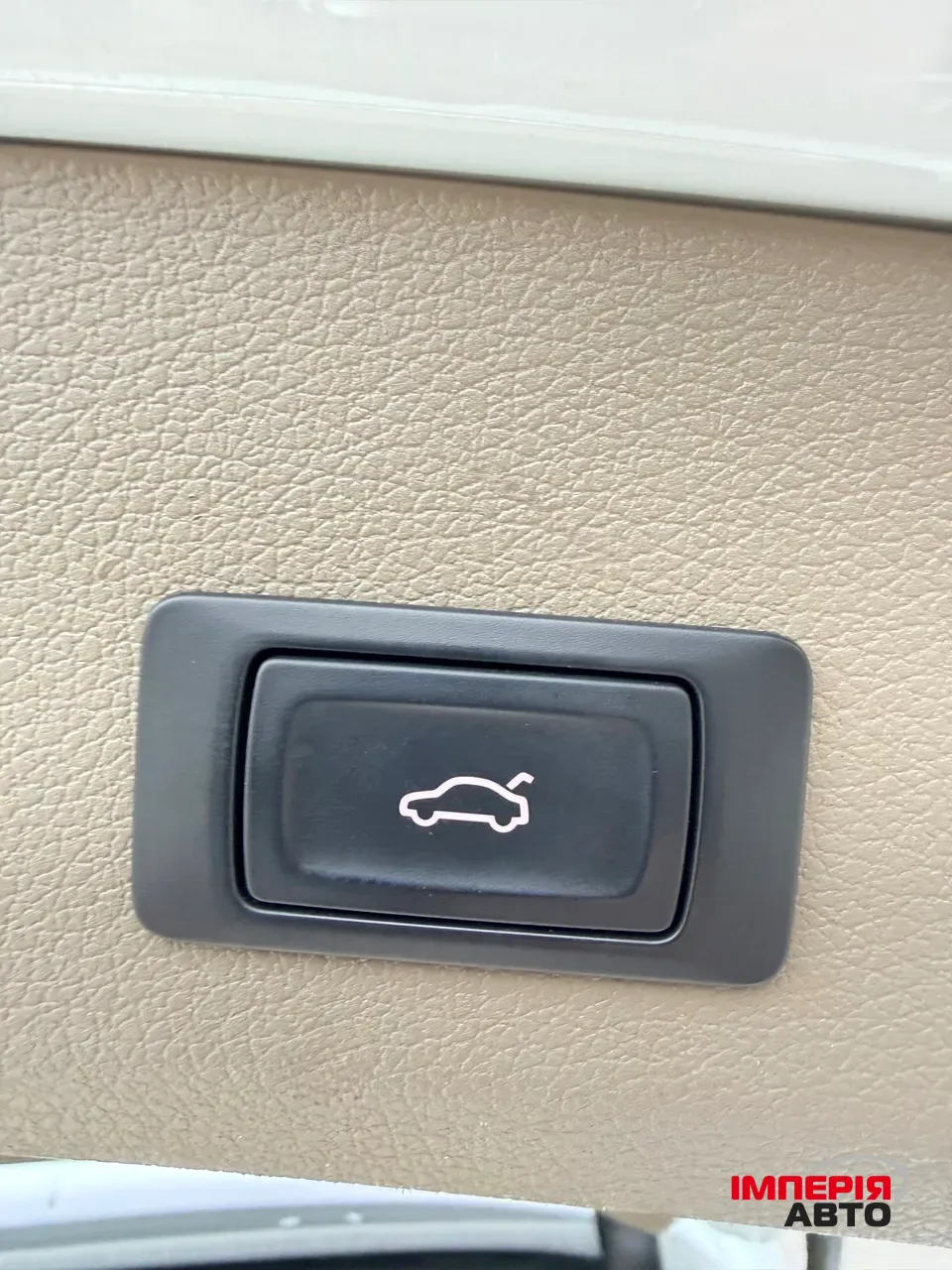 Audi Q7 - фото 37