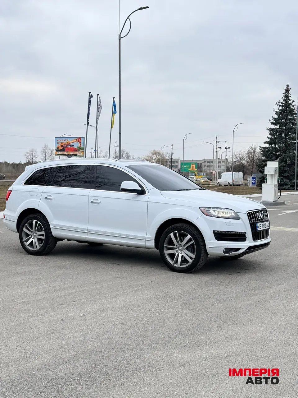 Audi Q7 - фото 17