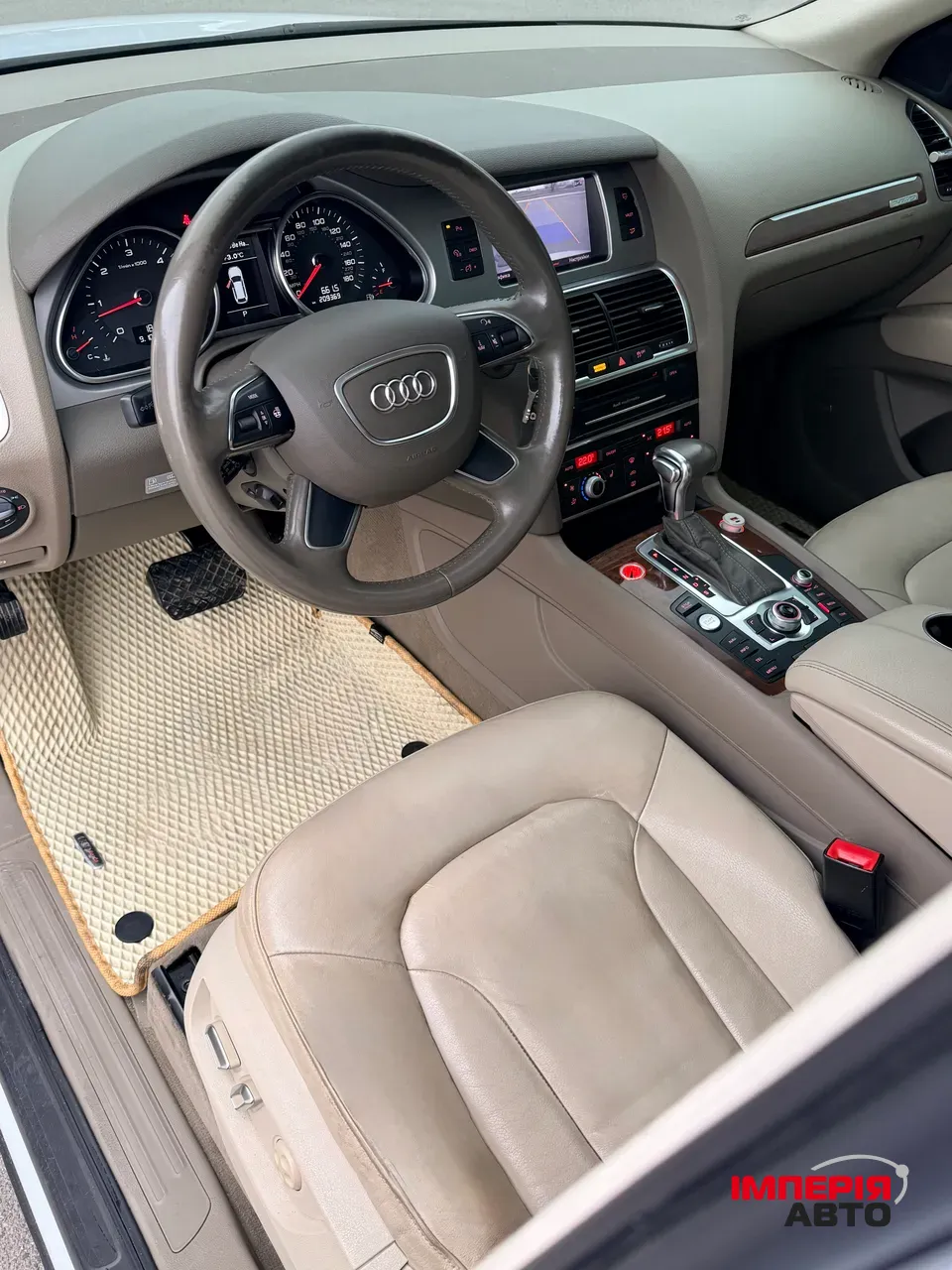 Audi Q7 - фото 23