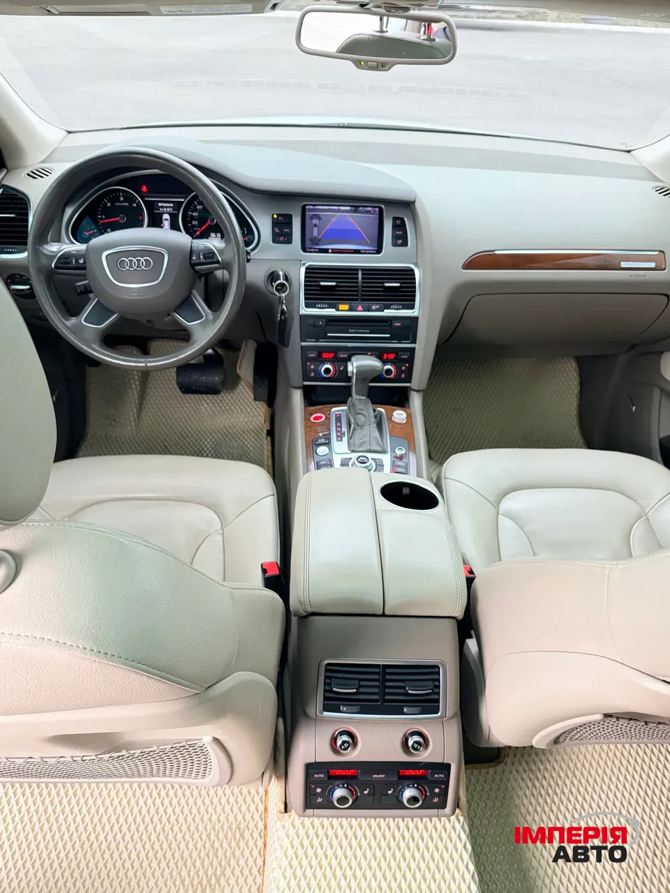 Audi Q7 - фото 30