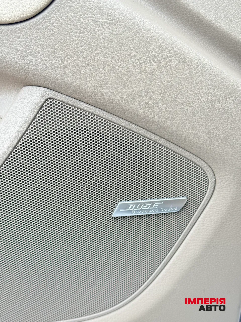 Audi Q7 - фото 22