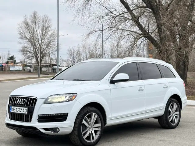 Audi Q7 - фото 5