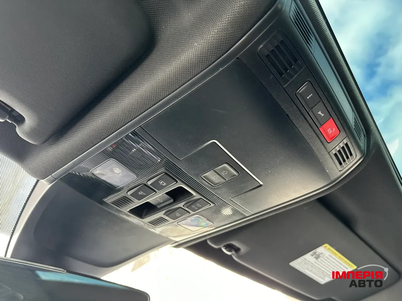 Volkswagen Tiguan R - фото 32