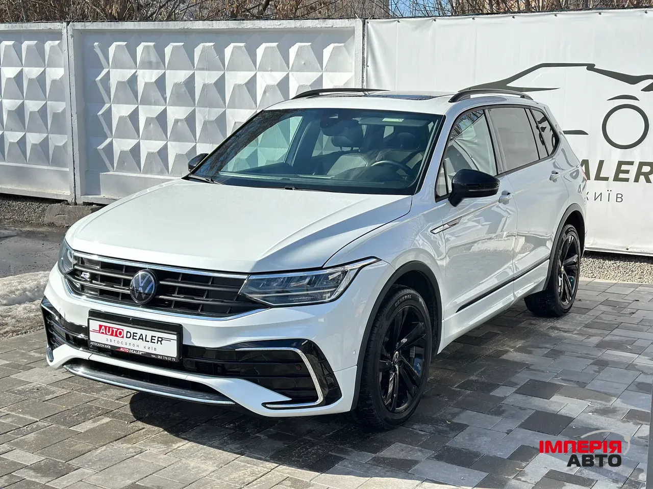 Volkswagen Tiguan R - фото 3