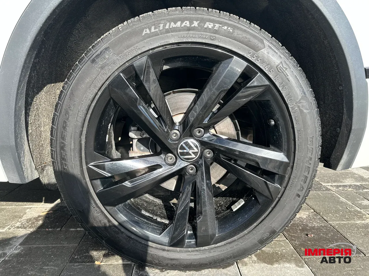 Volkswagen Tiguan R - фото 13