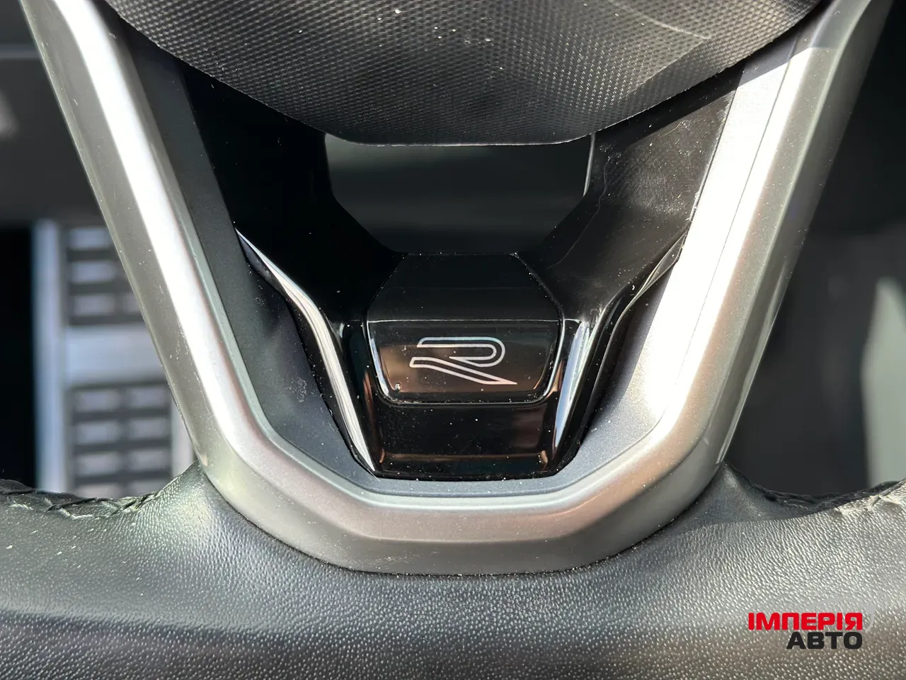 Volkswagen Tiguan R - фото 26