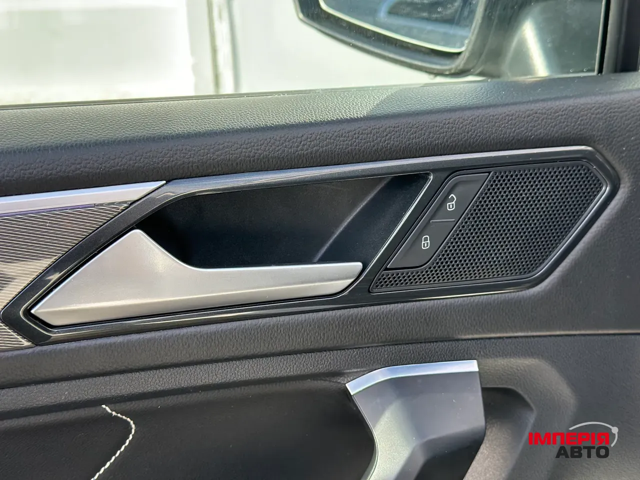 Volkswagen Tiguan R - фото 15