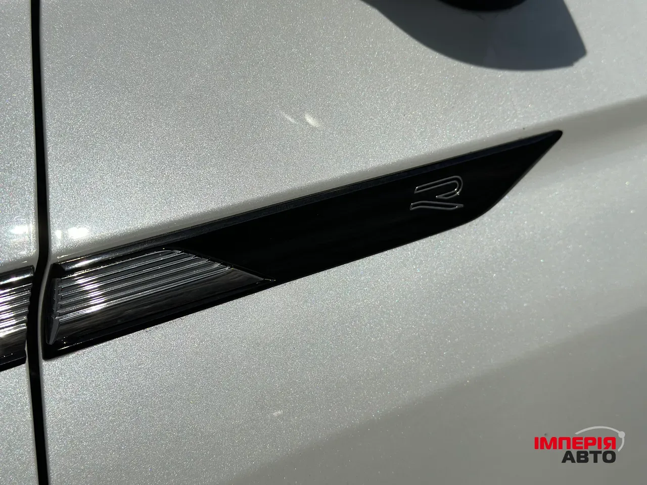 Volkswagen Tiguan R - фото 5