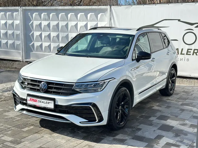 Volkswagen Tiguan R - фото 3