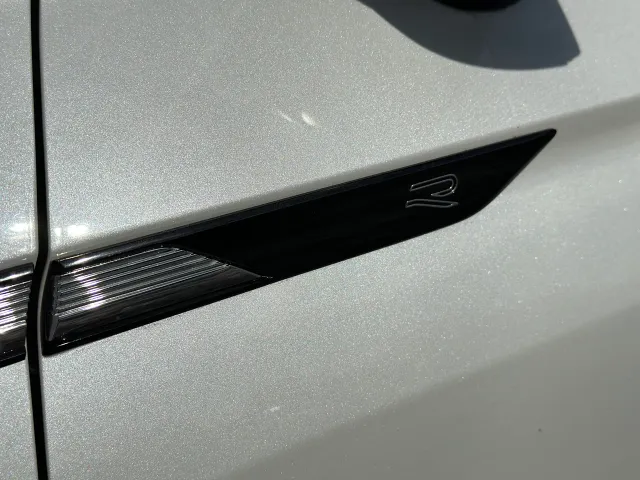 Volkswagen Tiguan R - фото 5