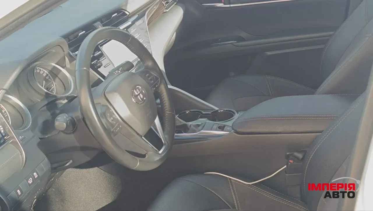 Toyota Camry - фото 9