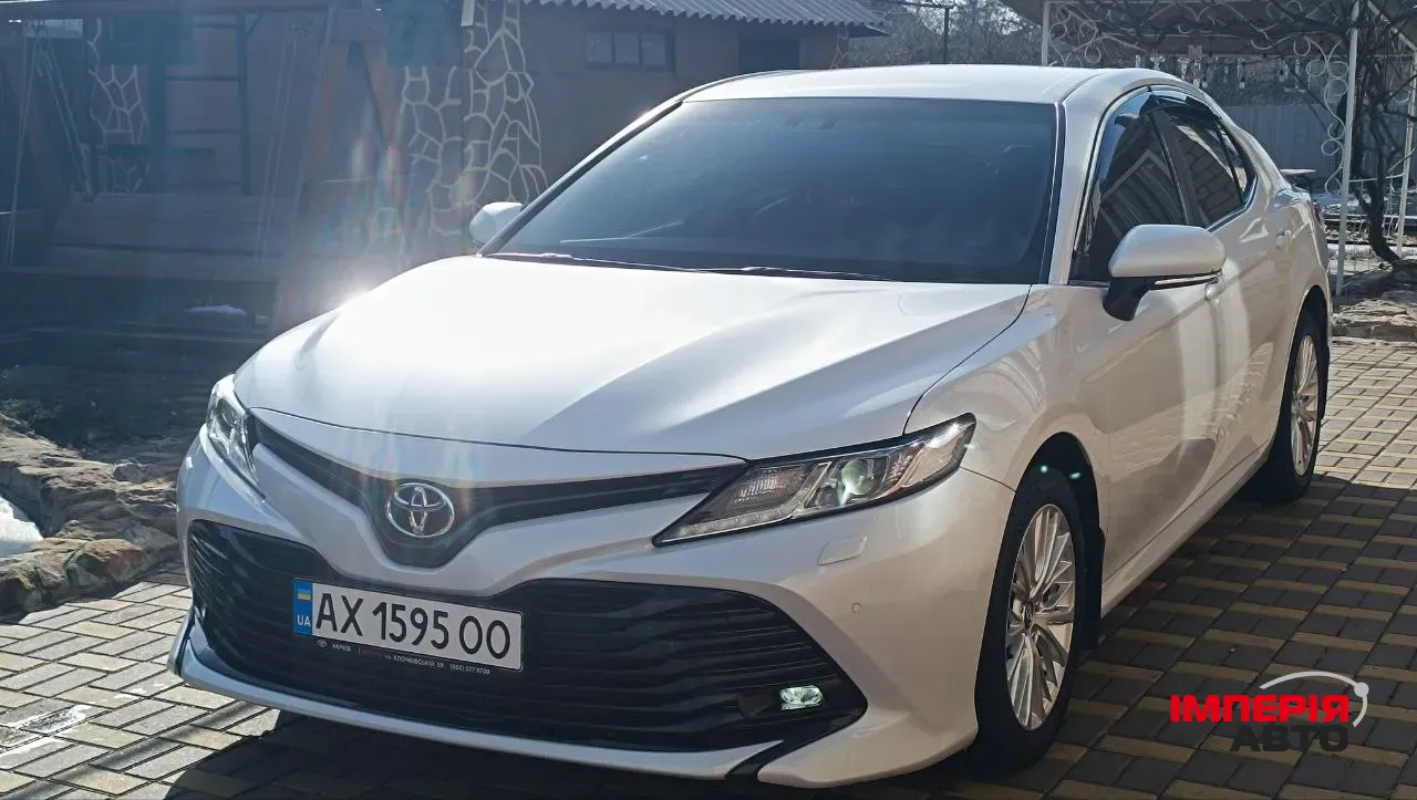 Toyota Camry - фото 7