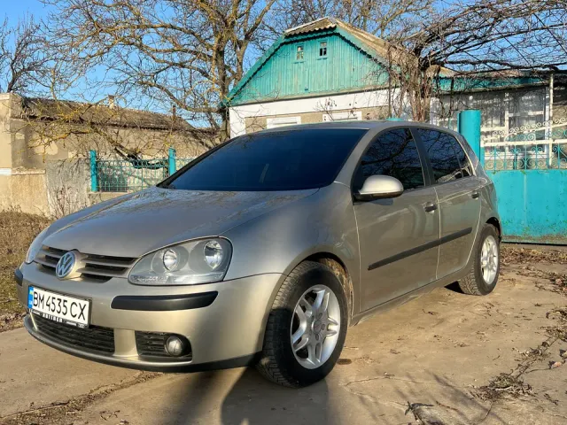Volkswagen Golf - фото 1