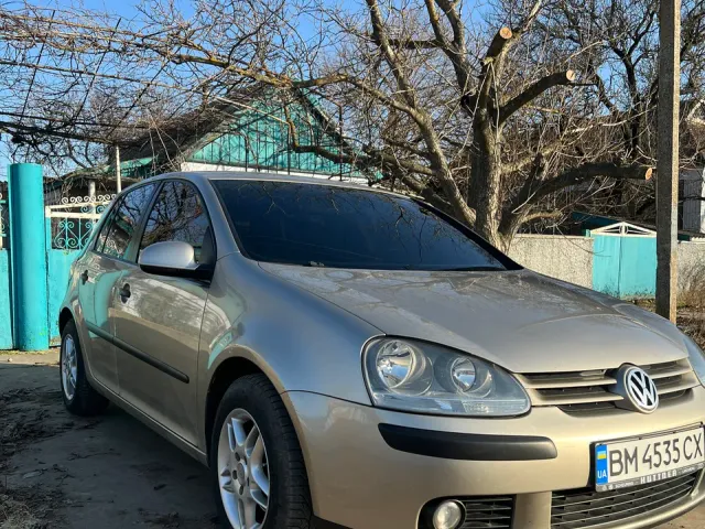 Volkswagen Golf - фото 3