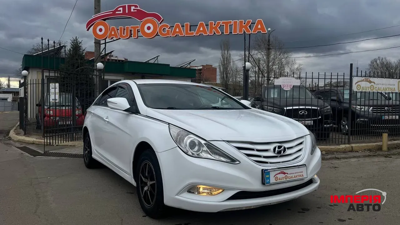 Hyundai Sonata - фото 1