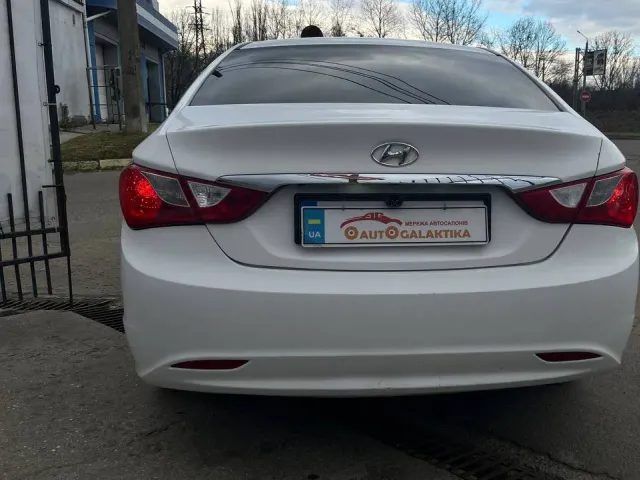 Hyundai Sonata - фото 3