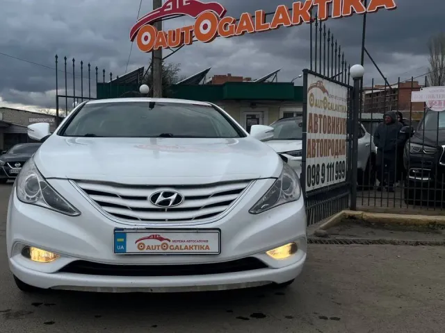 Hyundai Sonata - фото 2