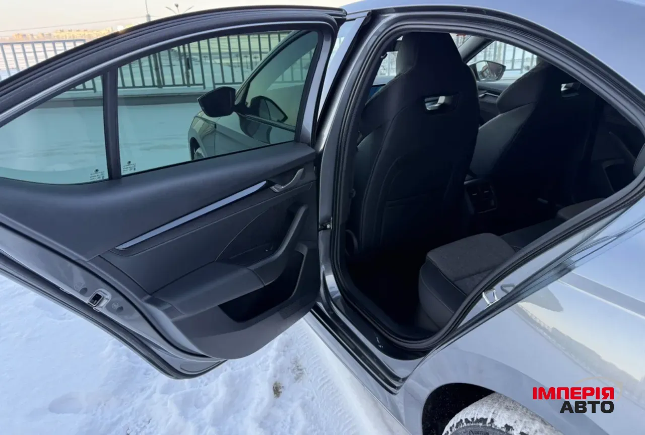 Skoda Octavia - фото 12