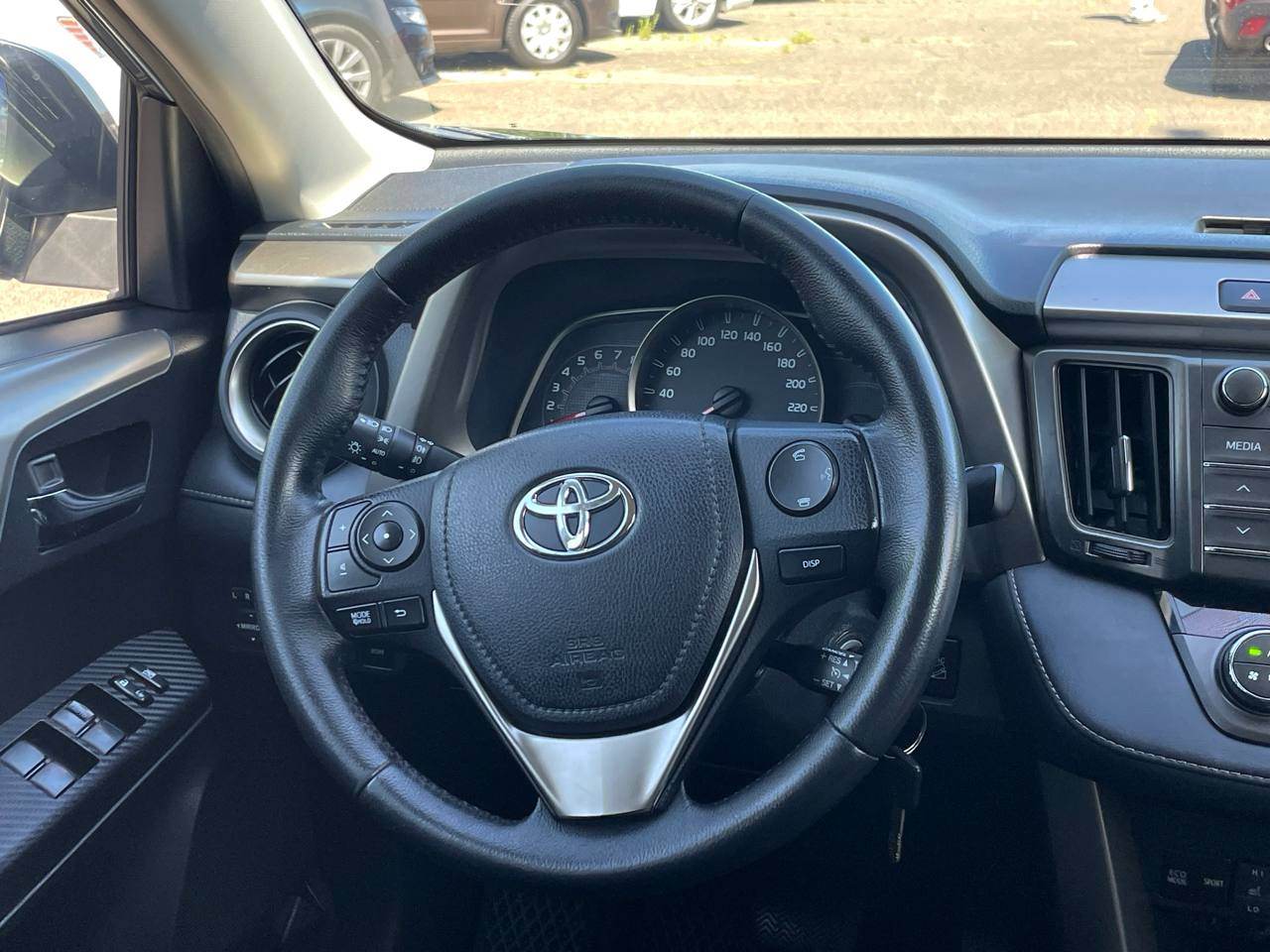 Toyota RAV4 - фото 26