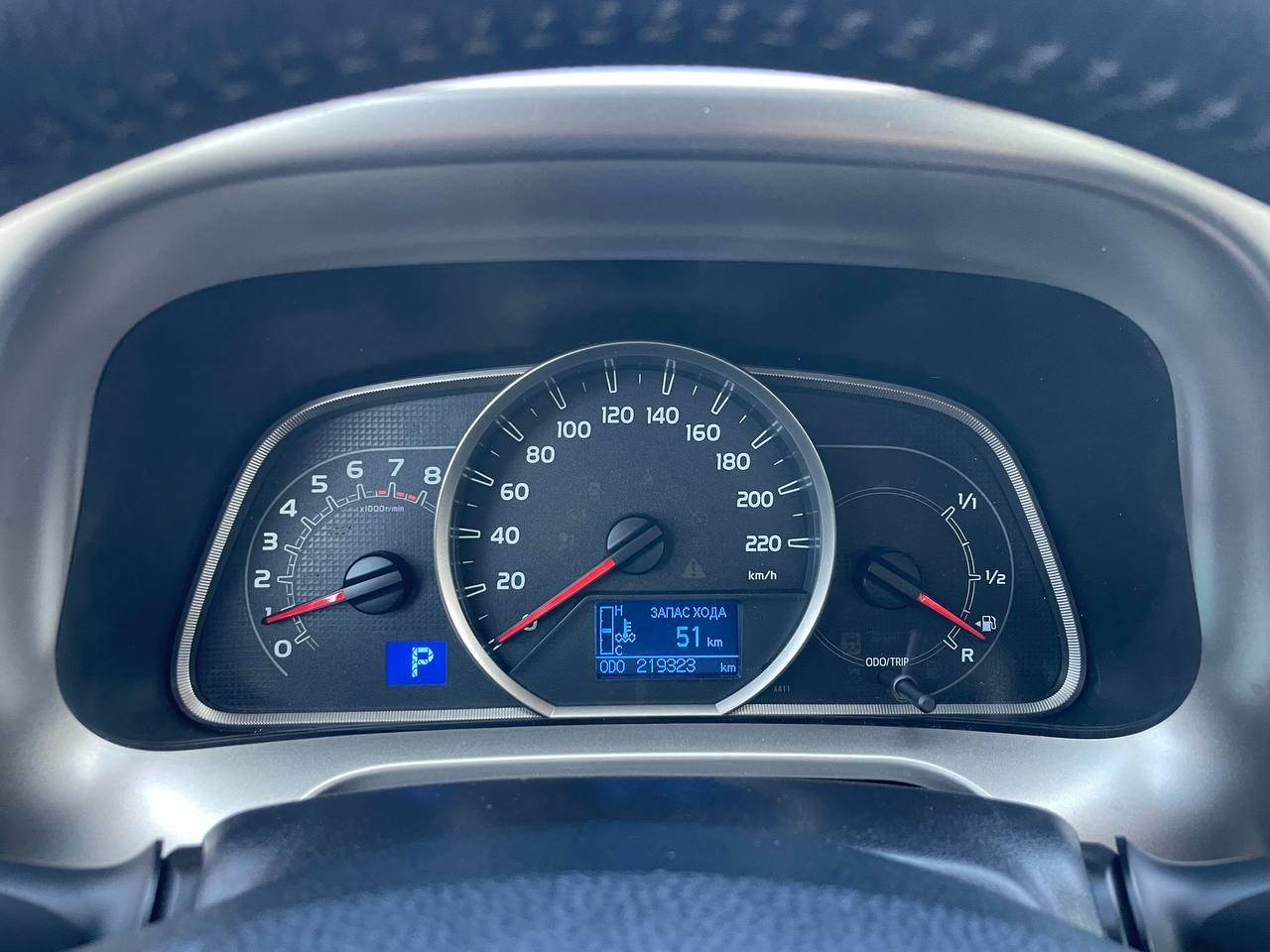 Toyota RAV4 - фото 7