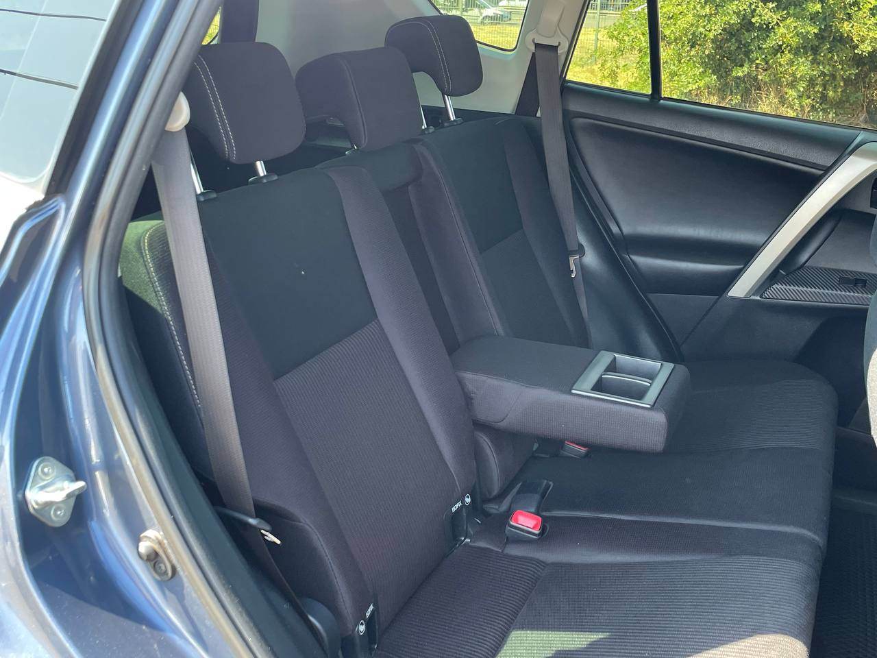 Toyota RAV4 - фото 13