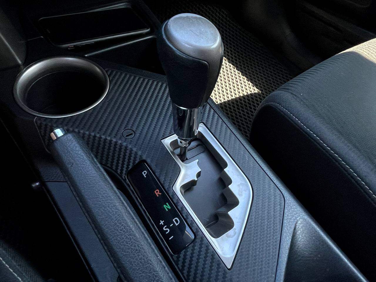 Toyota RAV4 - фото 16