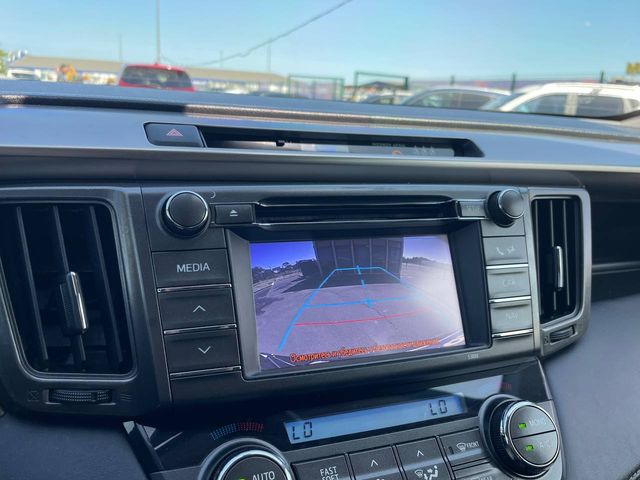 Toyota RAV4 - фото 4