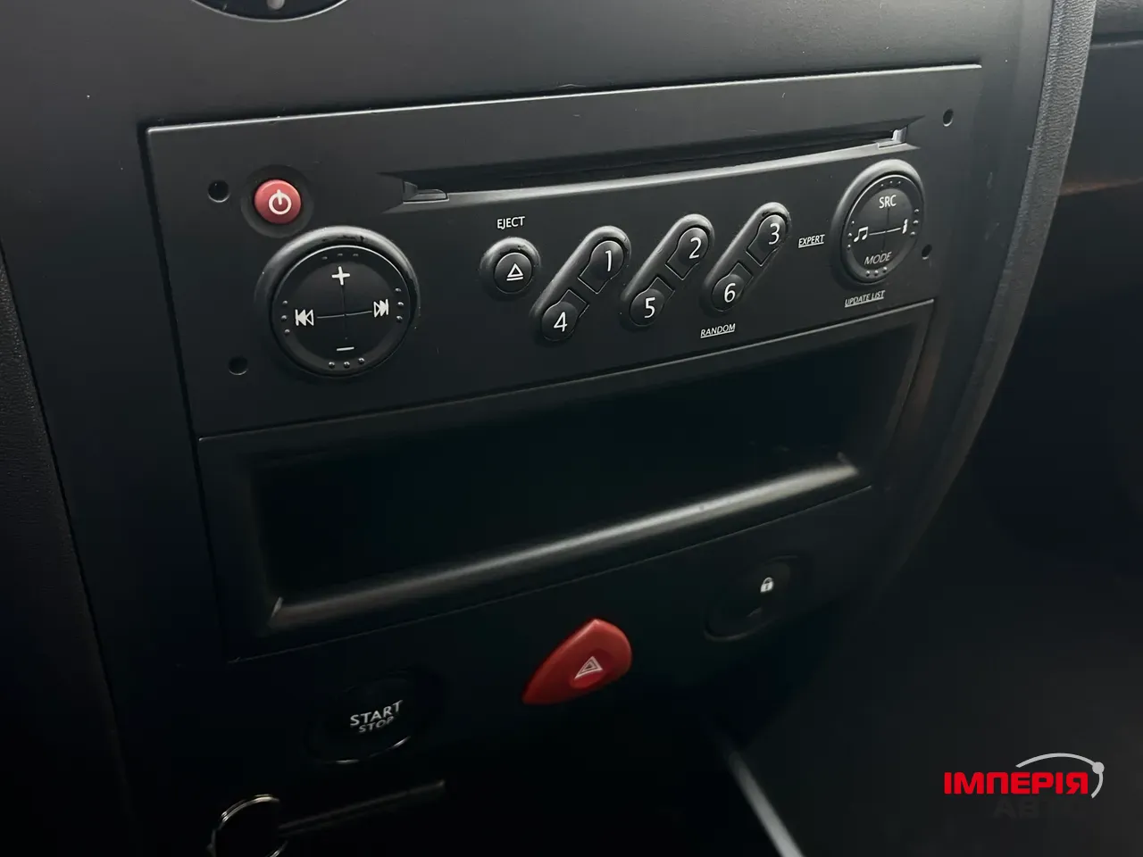 Renault Megane - фото 25