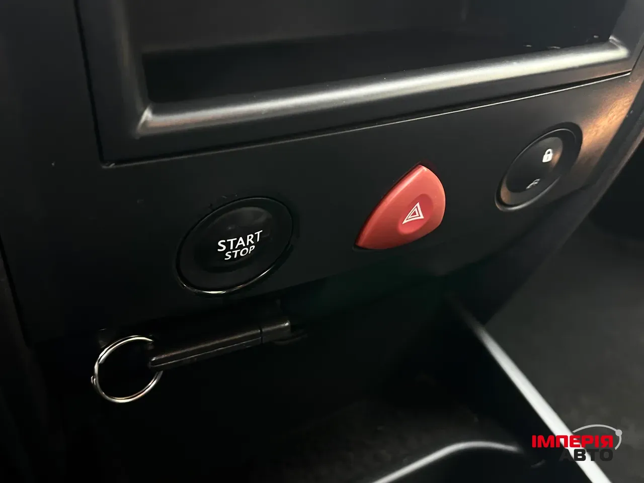 Renault Megane - фото 26