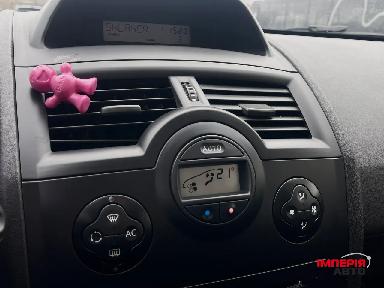 Renault Megane - фото 24