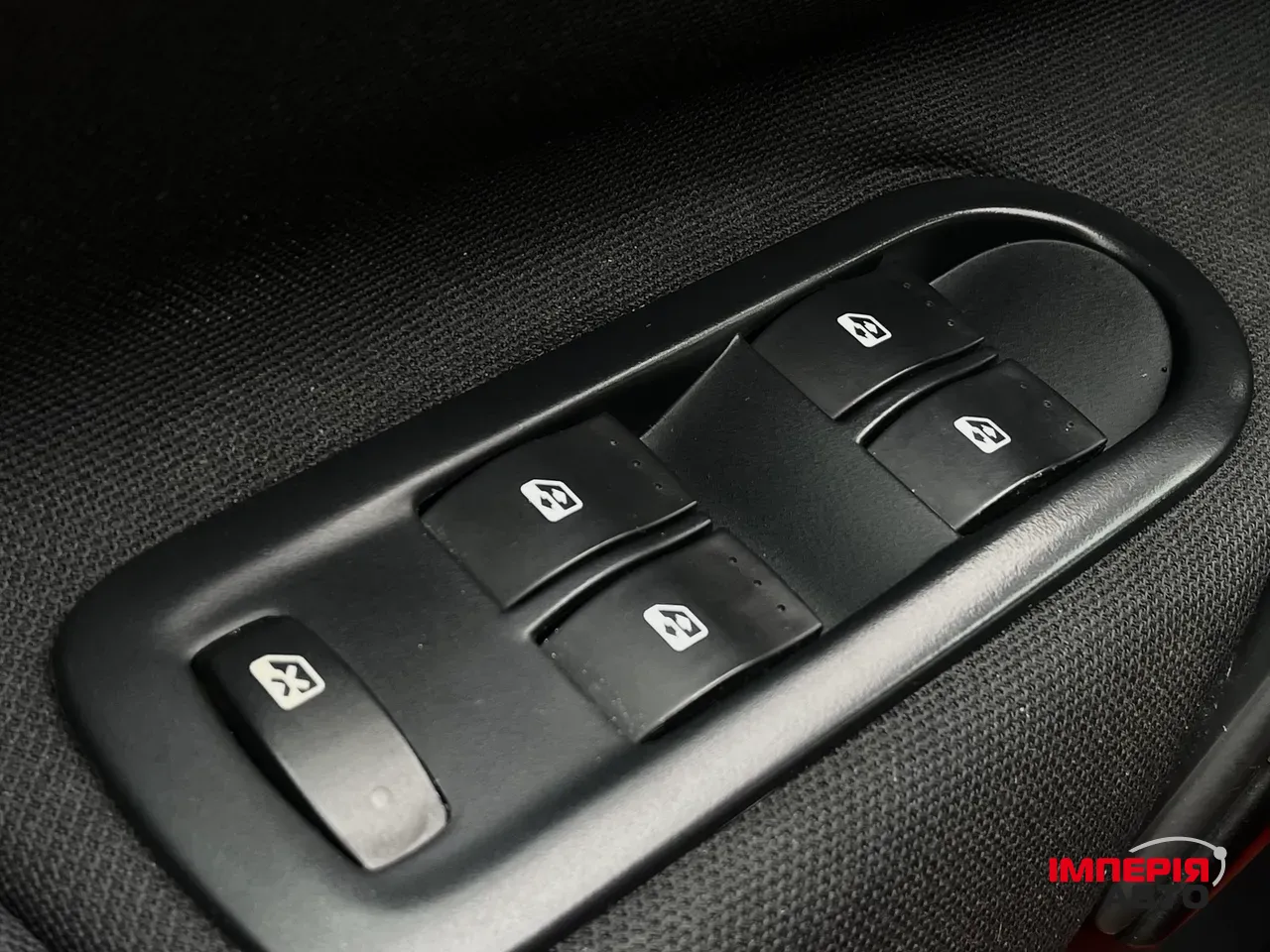 Renault Megane - фото 17