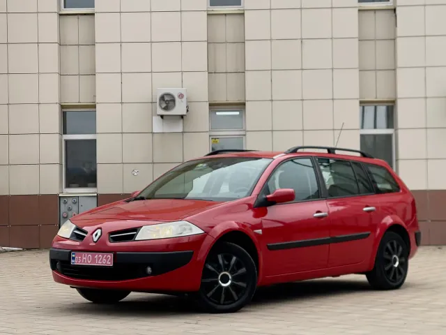 Renault Megane - фото 1