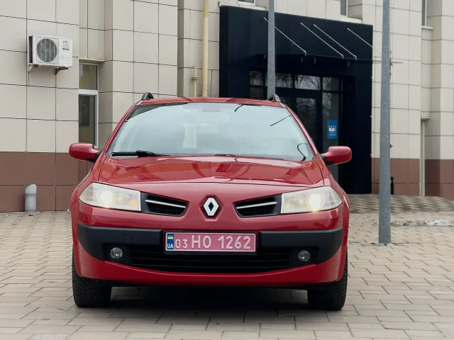 Renault Megane - фото 3