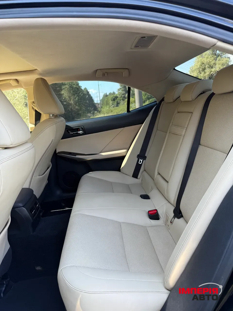 Lexus IS - фото 23