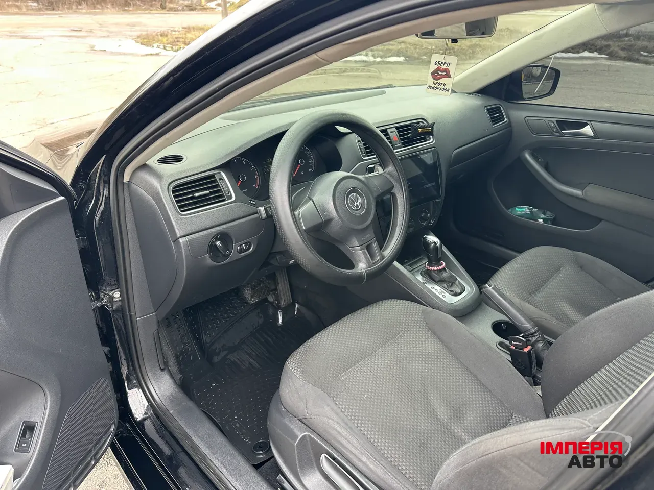 Volkswagen Jetta - фото 7