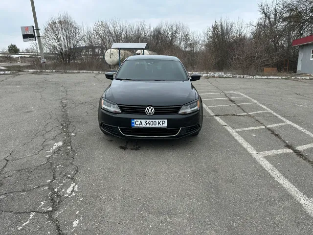 Volkswagen Jetta - фото 2