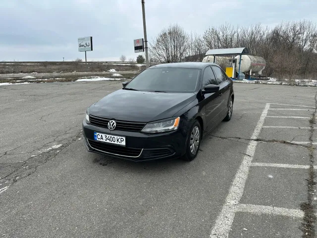 Volkswagen Jetta - фото 1