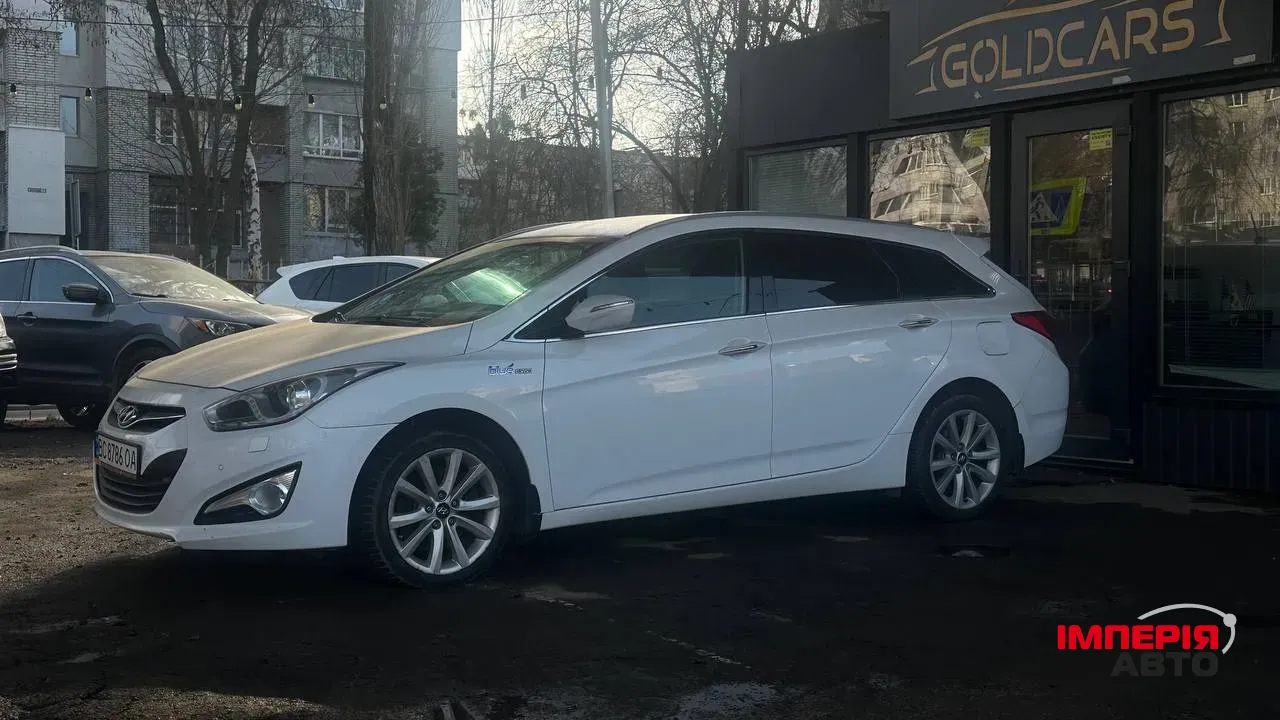 Hyundai i40 - фото 3