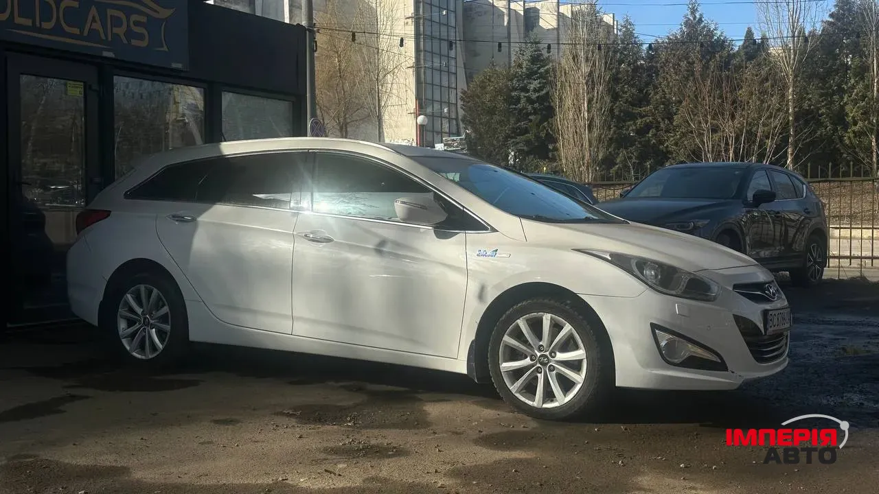 Hyundai i40 - фото 2