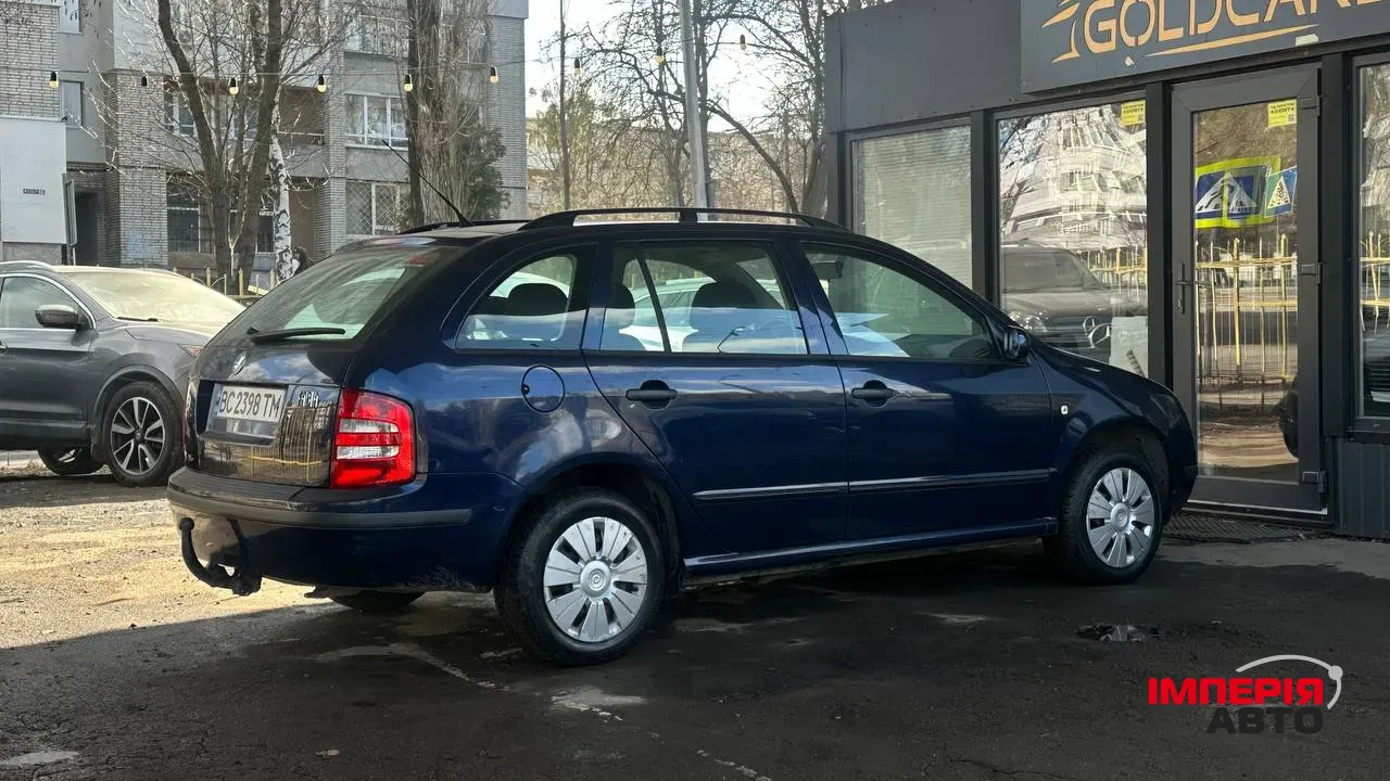 Skoda Fabia - фото 7