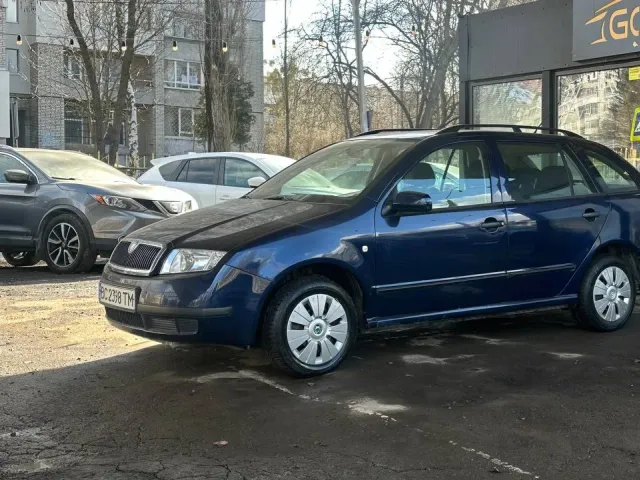 Skoda Fabia - фото 3