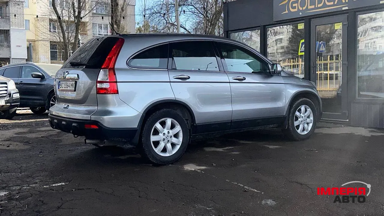 Honda CR-V - фото 9