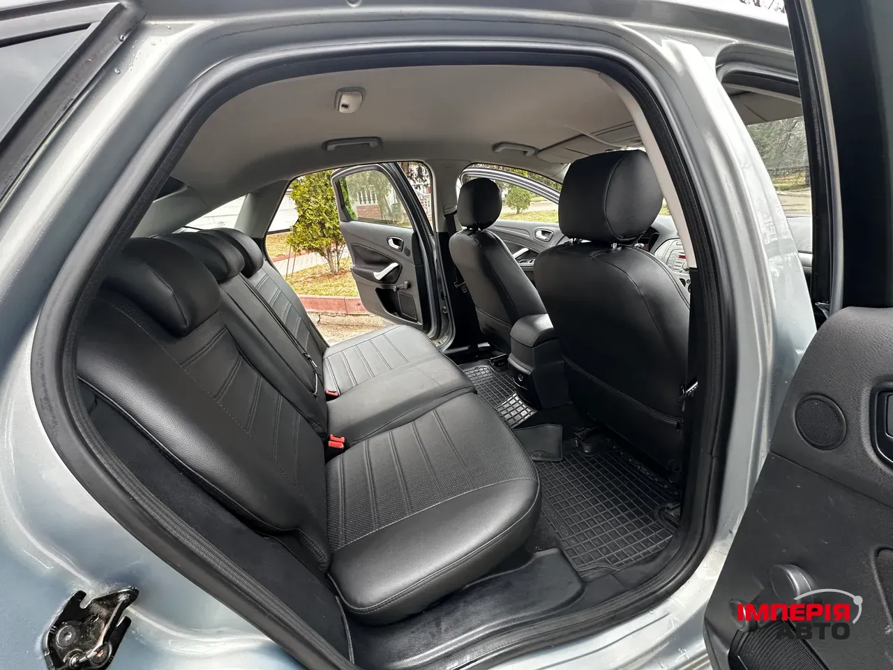 Ford Mondeo - фото 11