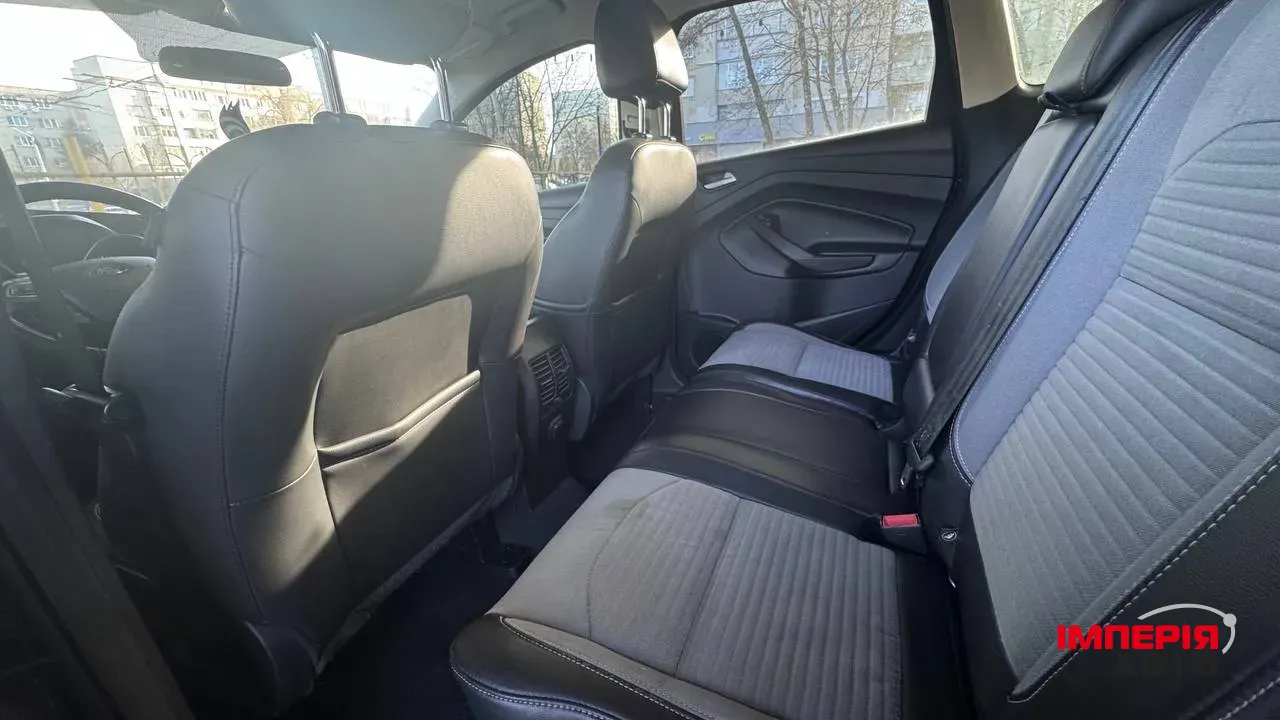 Ford Escape - фото 6