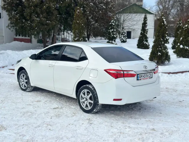 Toyota Corolla - фото 5
